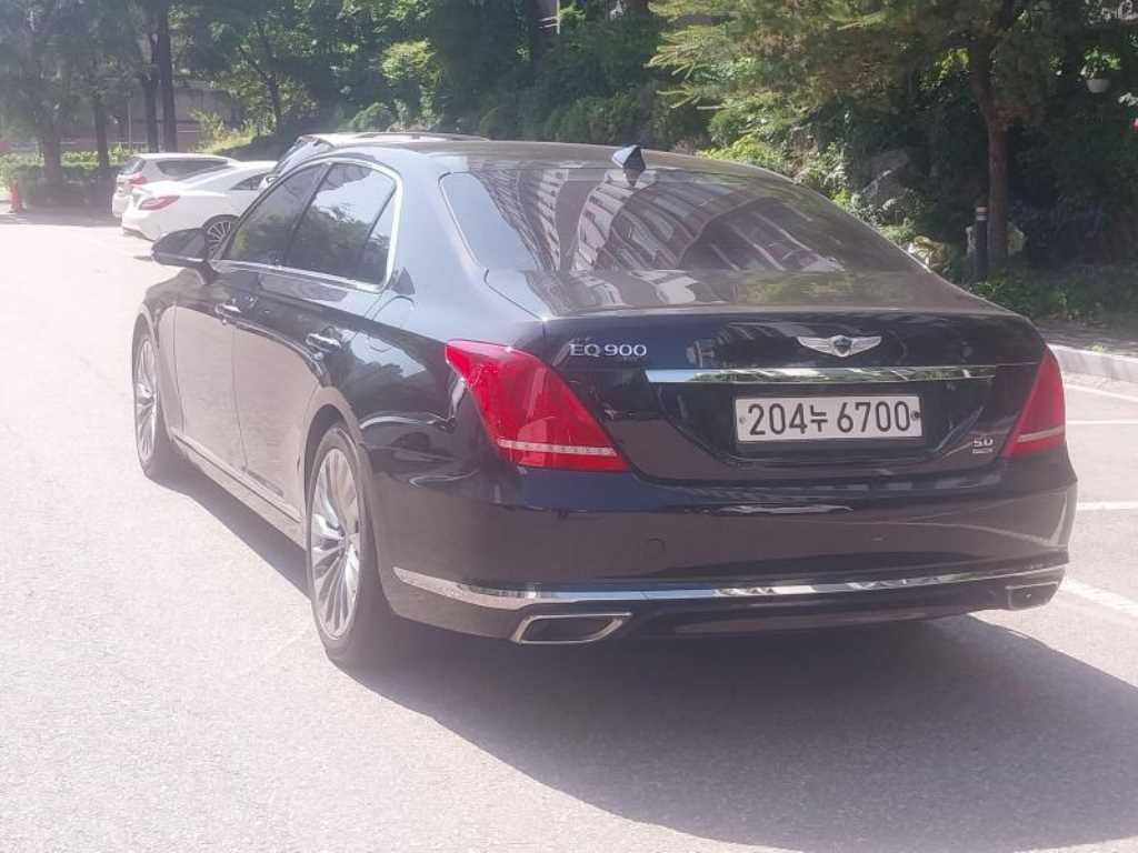 Genesis EQ900 - Vista 4