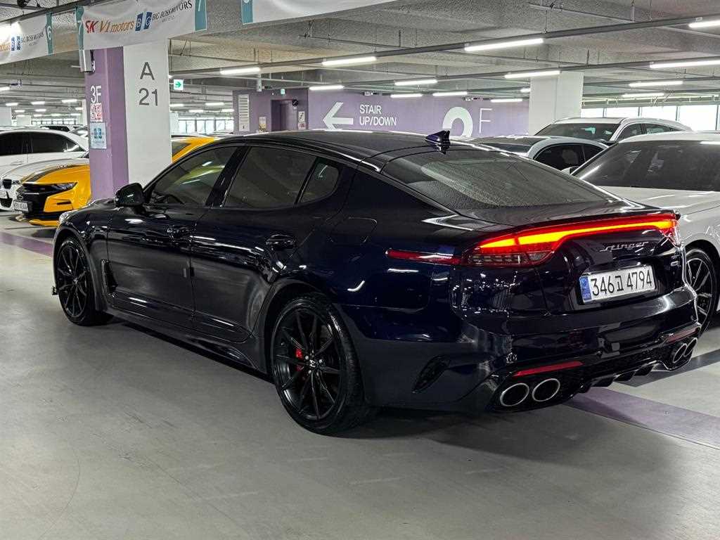 KIA Stinger - Vista 4