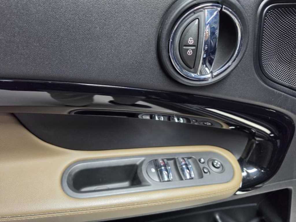 Mini Countryman - Vista 12