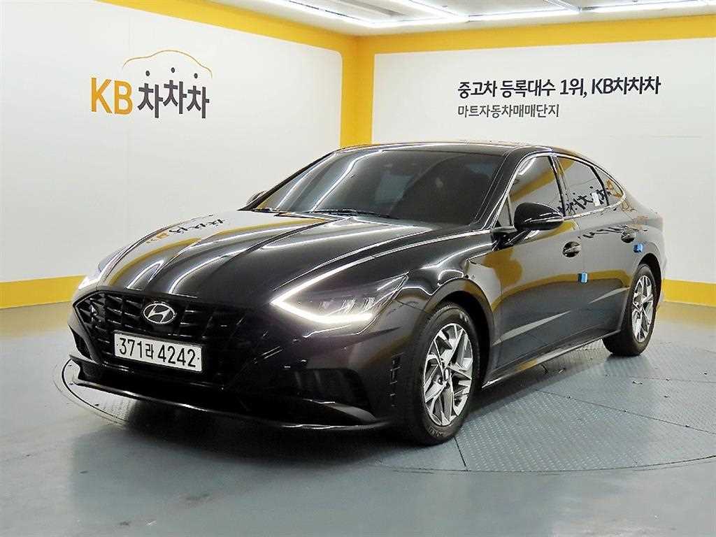 HYUNDAI Sonata - Vista 2