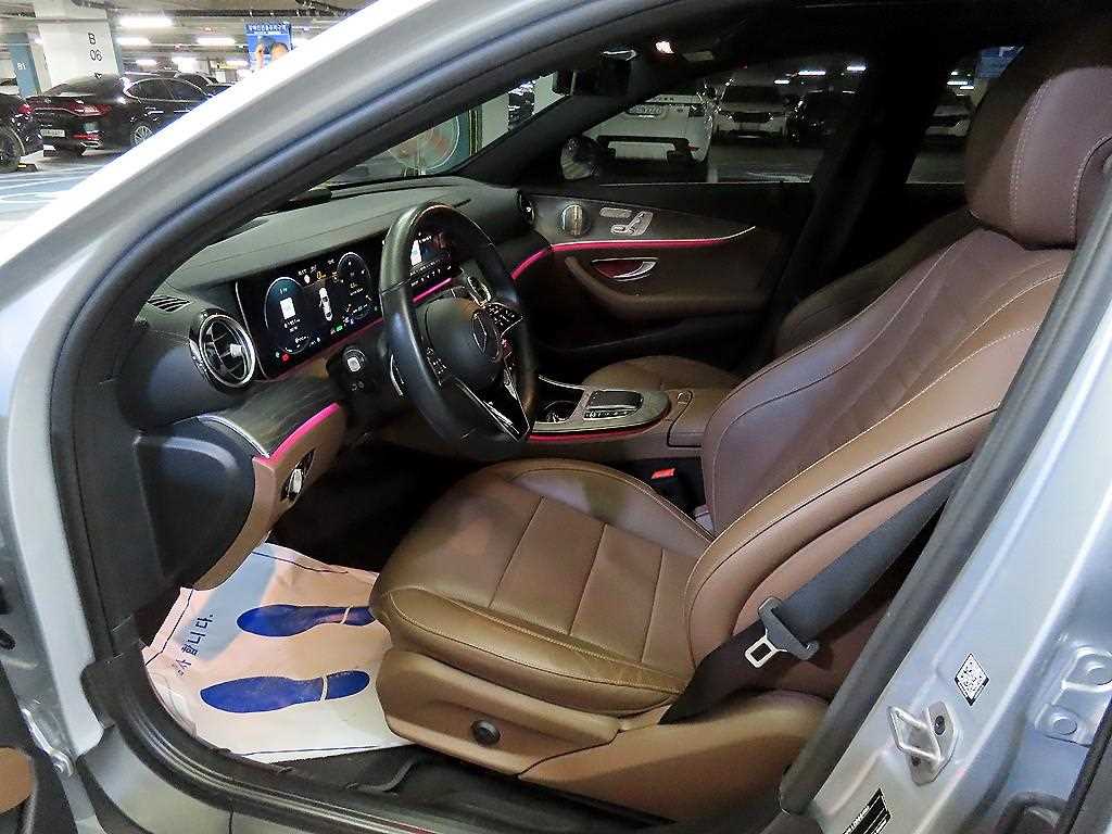 Mercedes Benz E class - Vista 6