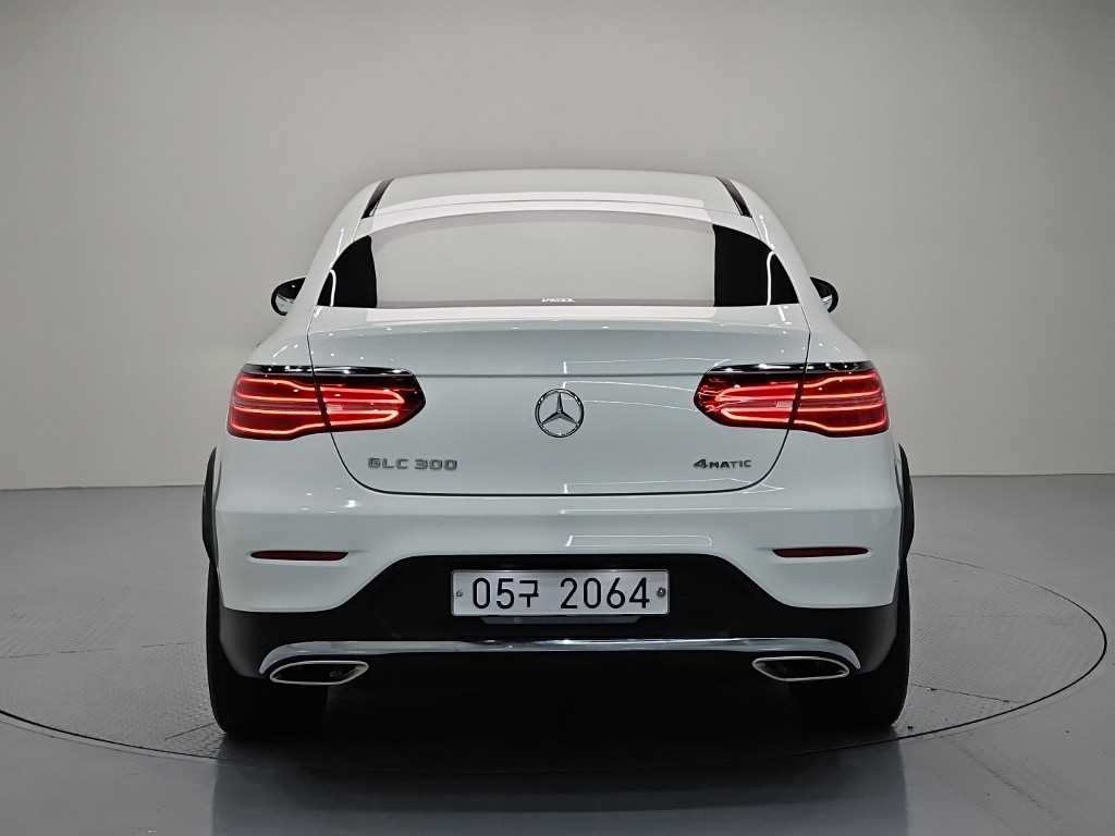 Mercedes Benz GLC Class - Vista 3