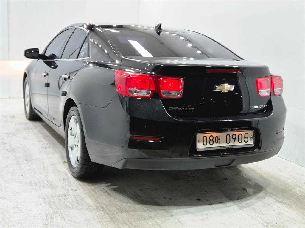 Chevrolet Malibu - Vista 4