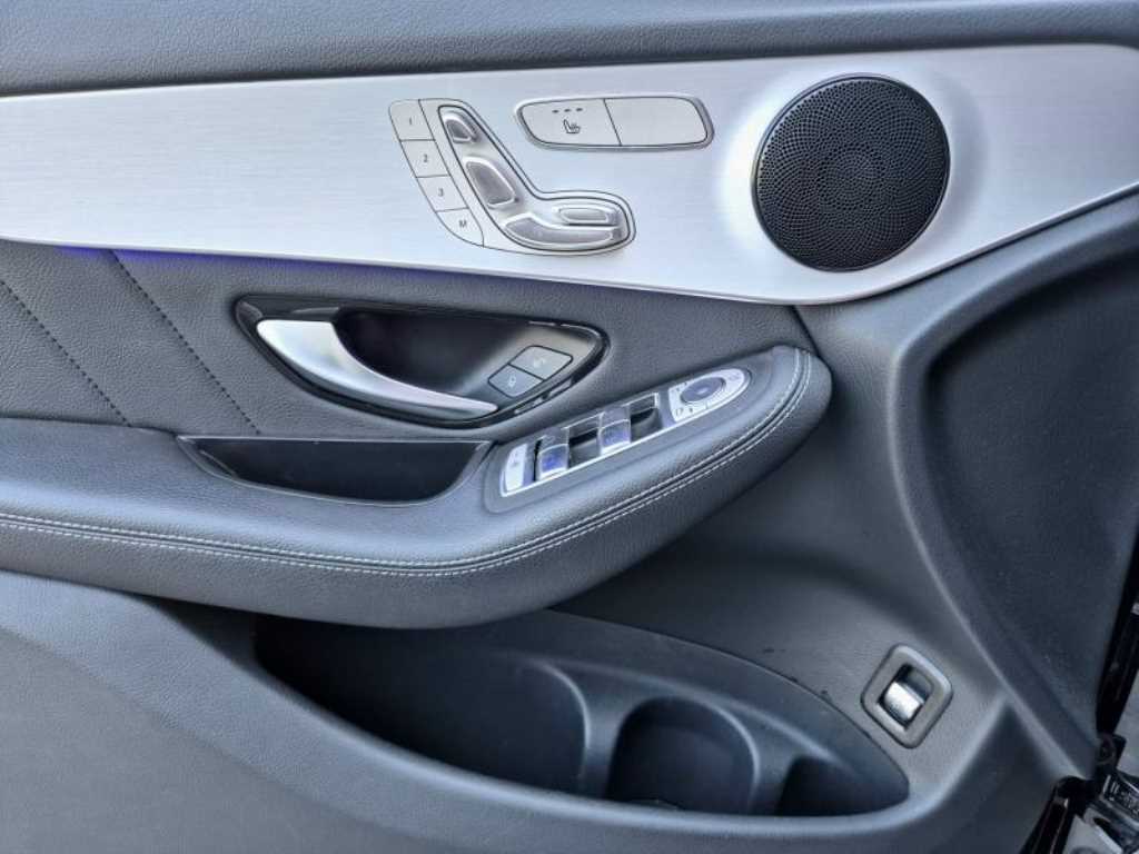 Mercedes Benz GLC Class - Vista 8