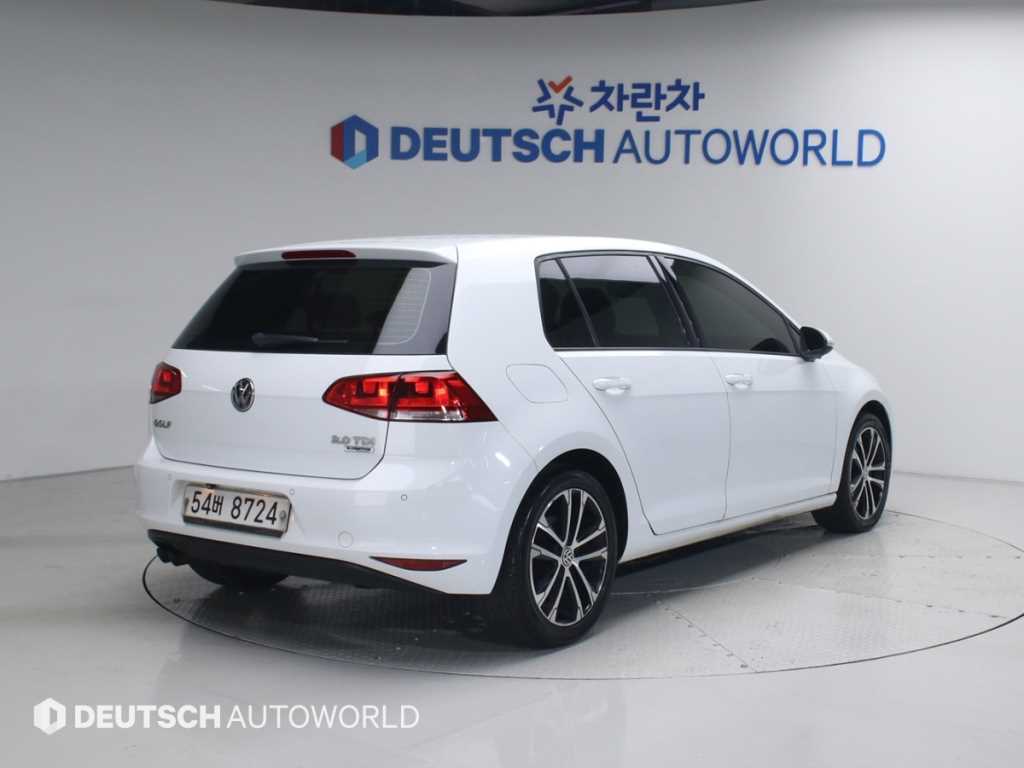 Volkswagen Golf - Vista 2