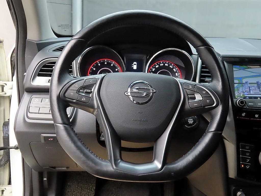 Ssangyong Tivoli - Vista 9