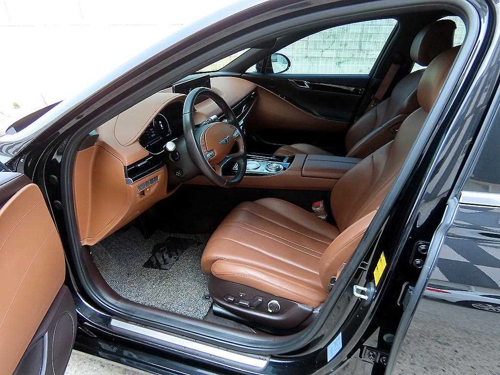 Genesis G80 - Vista 5