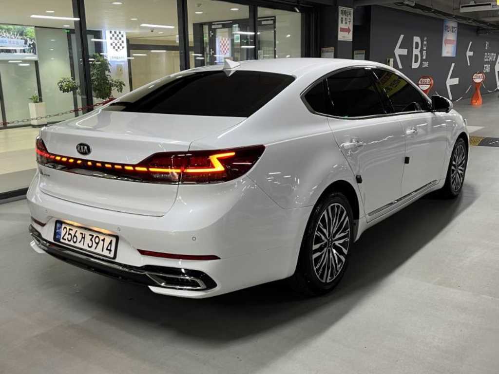 KIA K7 - Vista 4