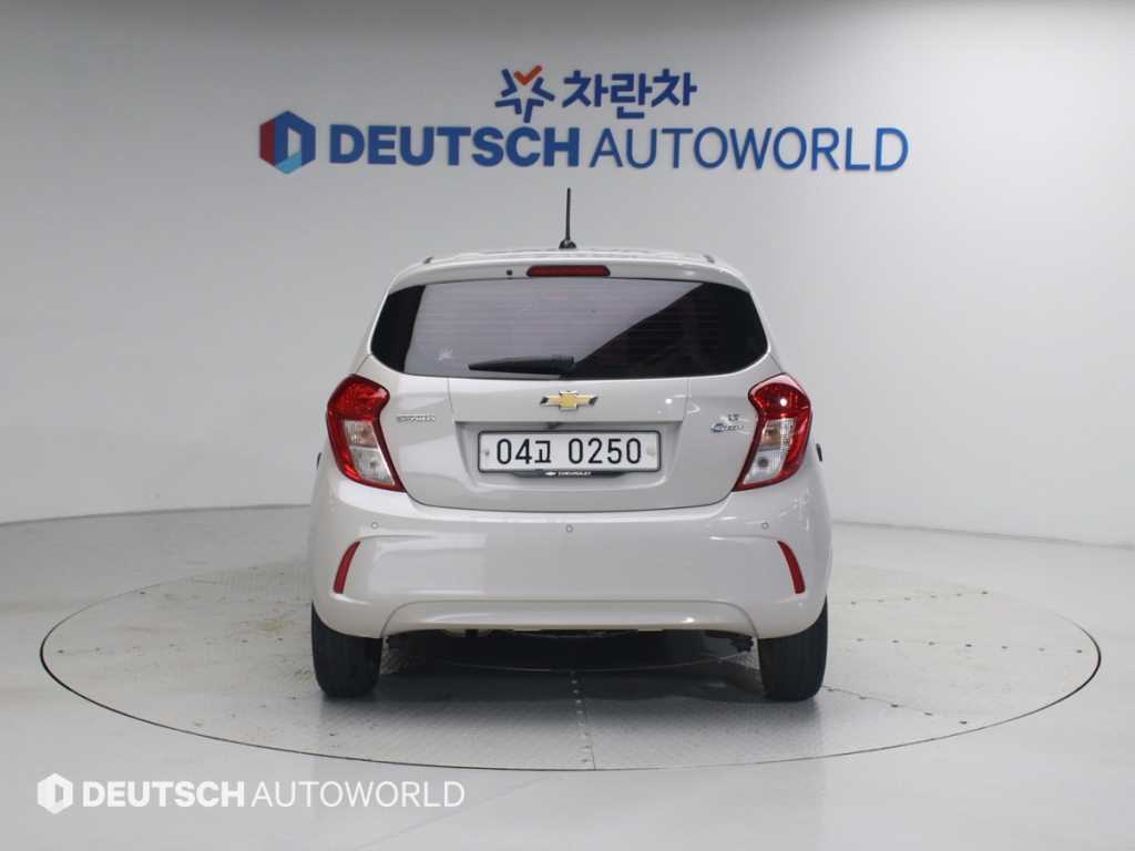 Chevrolet Spark - Vista 5