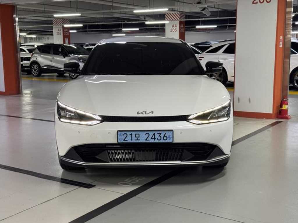 KIA EV6 2023 Blanco - Importación desde Corea - HF Imports Iquique - Foto 1