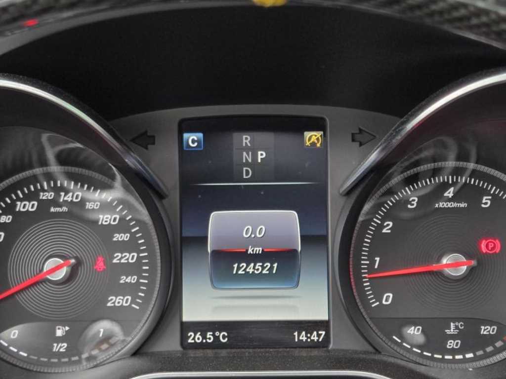 Mercedes Benz C Class - Vista 5