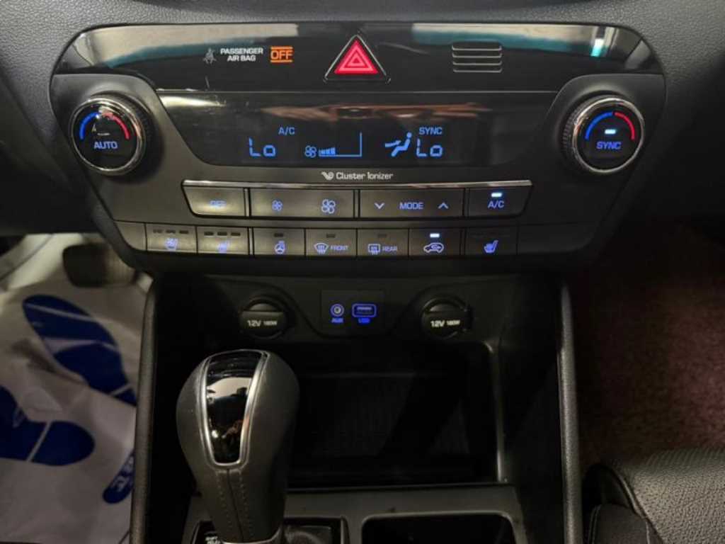HYUNDAI Tucson - Vista 10