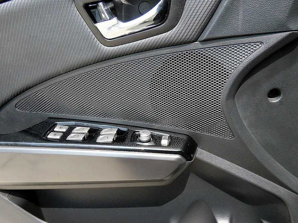 Ssangyong Tivoli - Vista 11