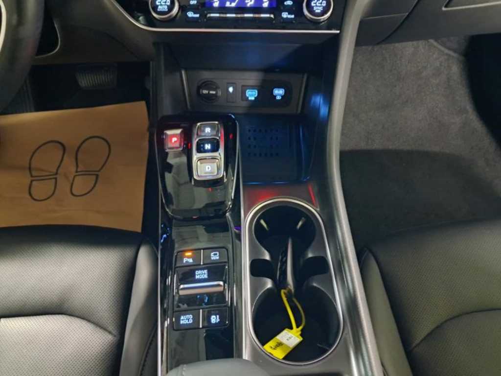 HYUNDAI Sonata - Vista 10