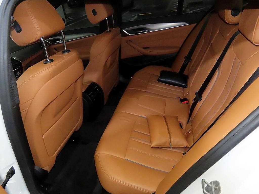 BMW 5 Series - Vista 7
