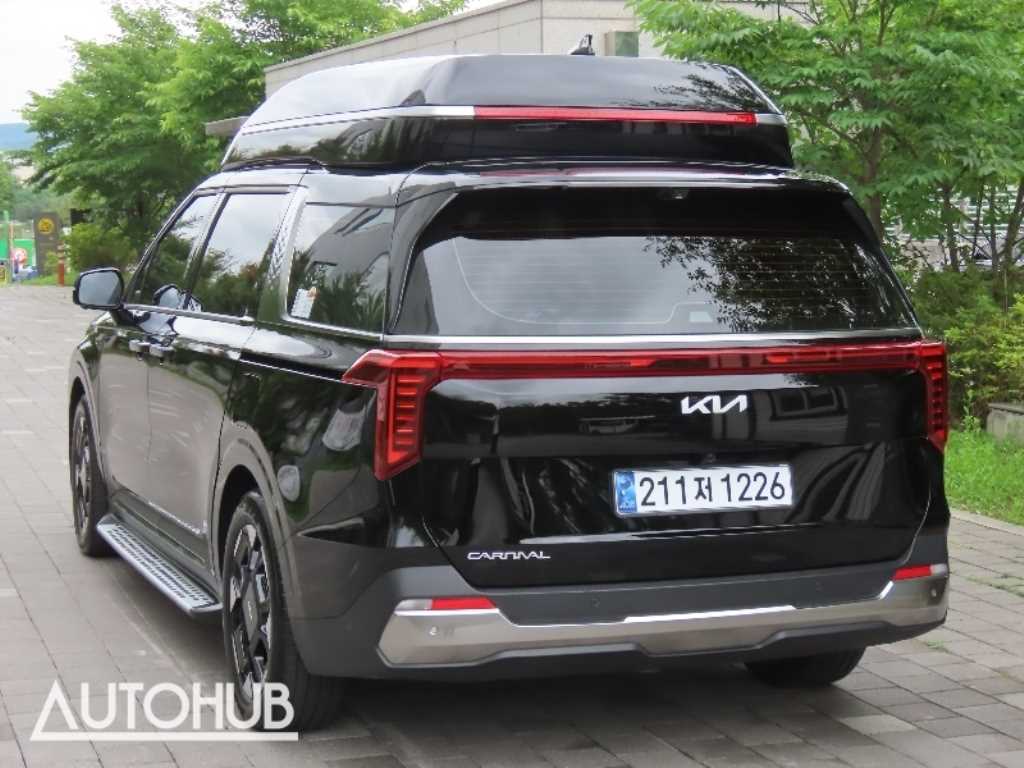 KIA Carnival - Vista 4