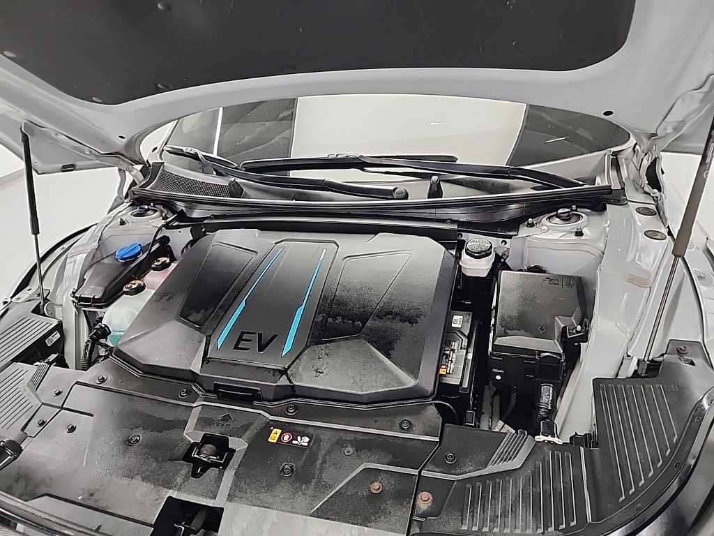 HYUNDAI Ioniq 5 - Vista 5
