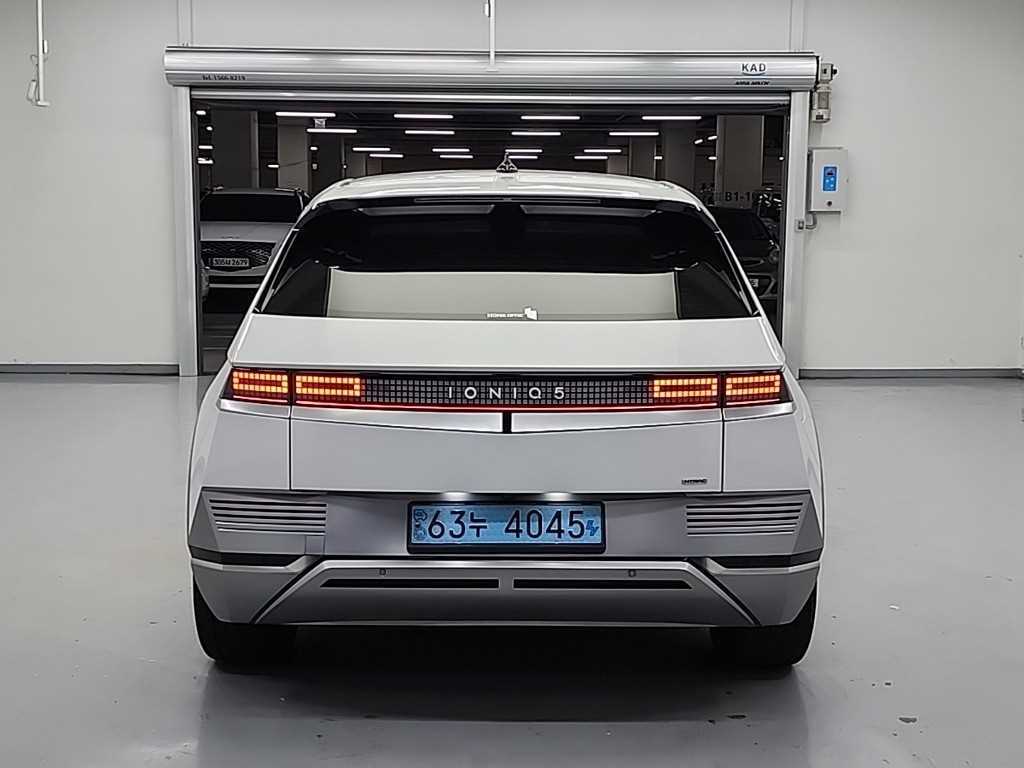 HYUNDAI Ioniq 5 - Vista 3