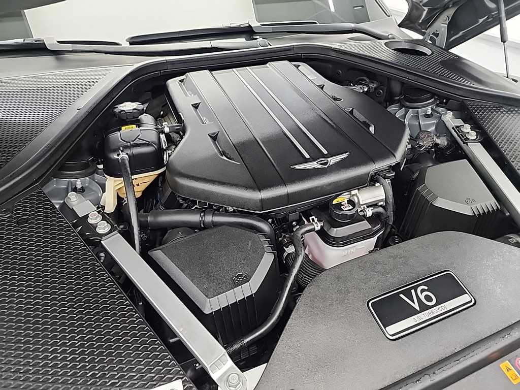 Genesis G90 - Vista 5