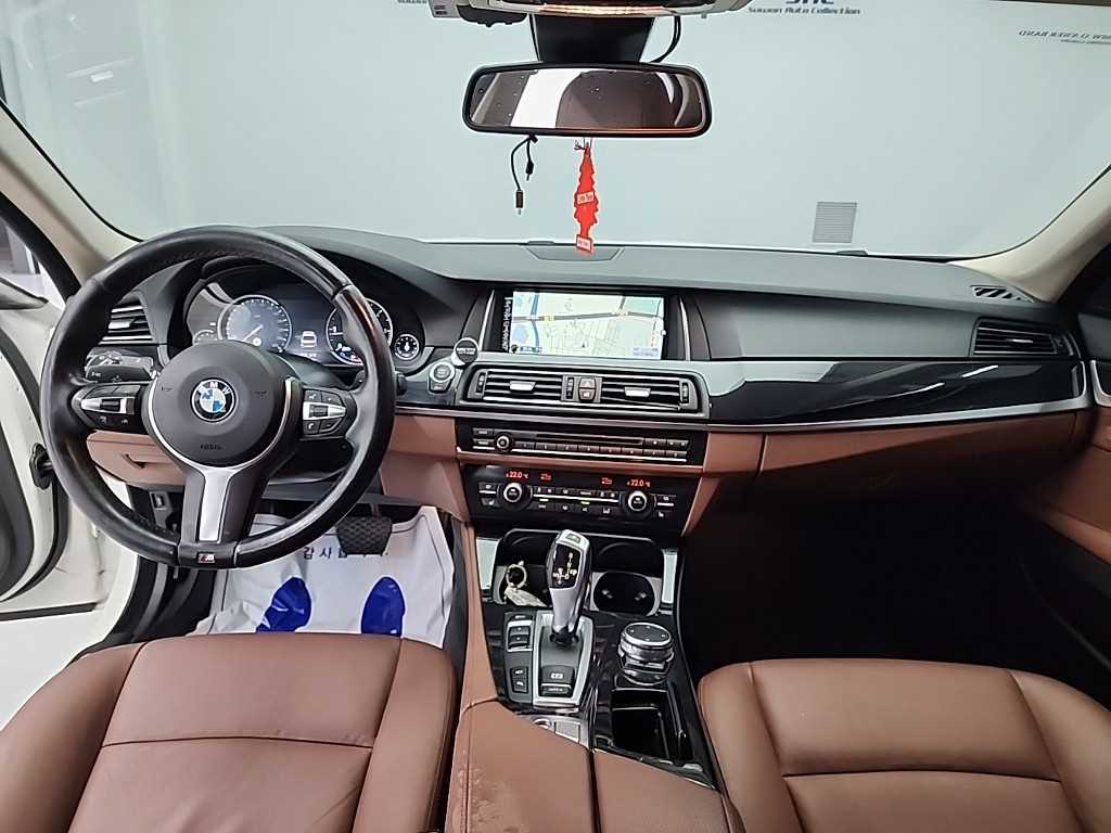 BMW 5 Series - Vista 7
