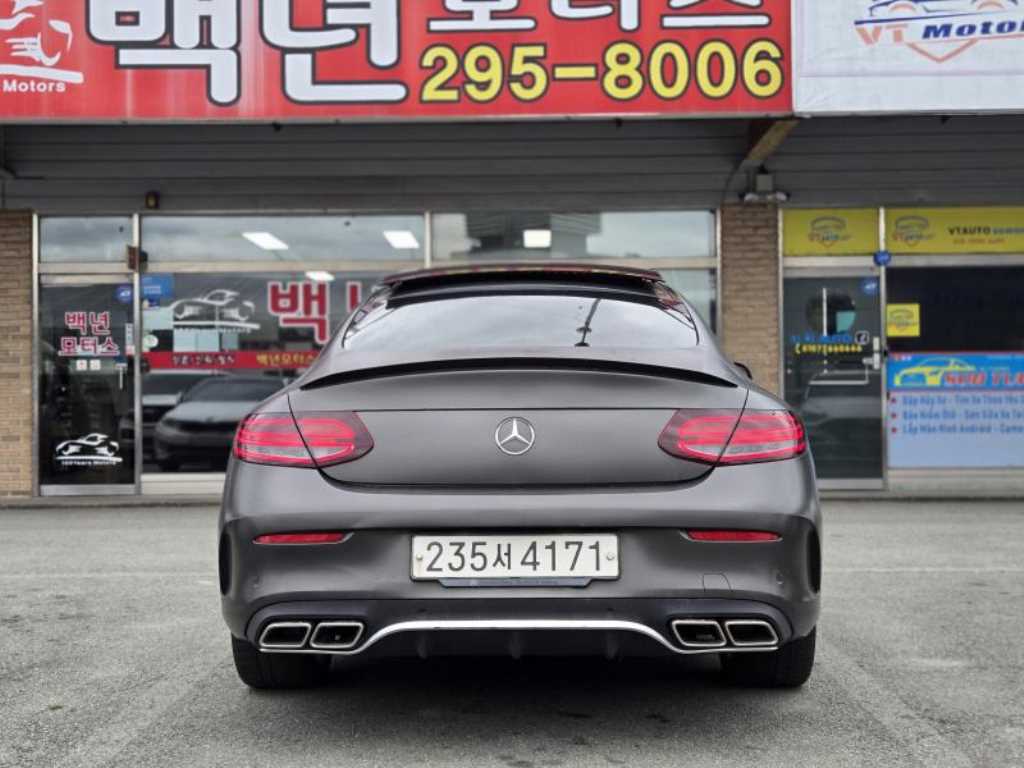 Mercedes Benz C Class - Vista 4