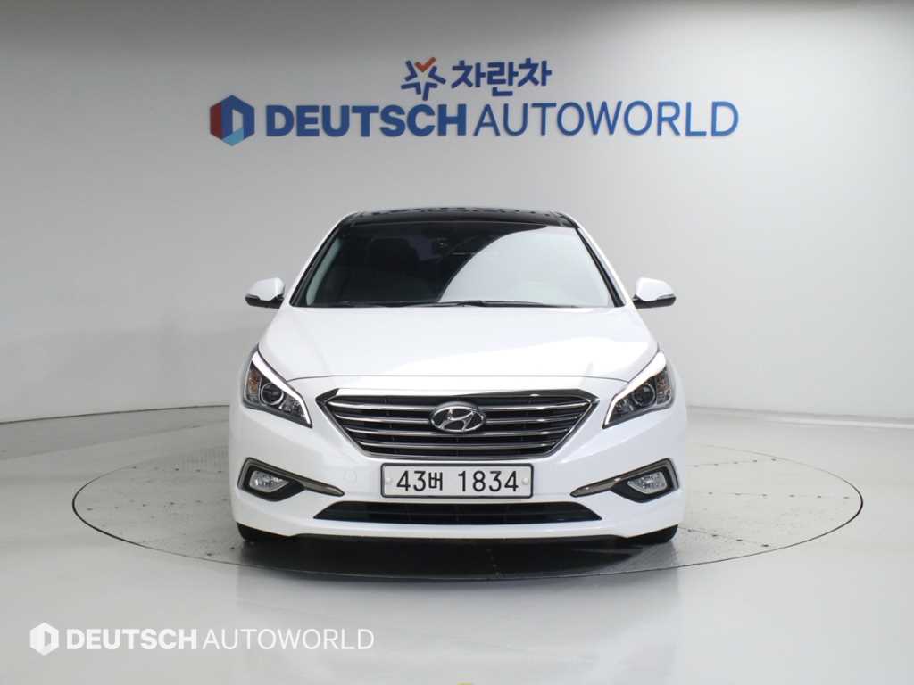 HYUNDAI Sonata - Vista 3