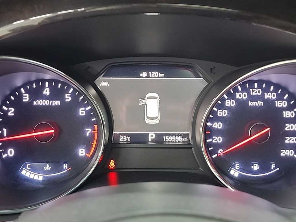 KIA Carnival - Vista 6