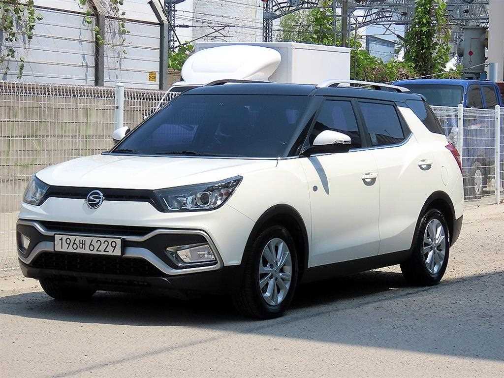 Ssangyong Tivoli - Vista 2
