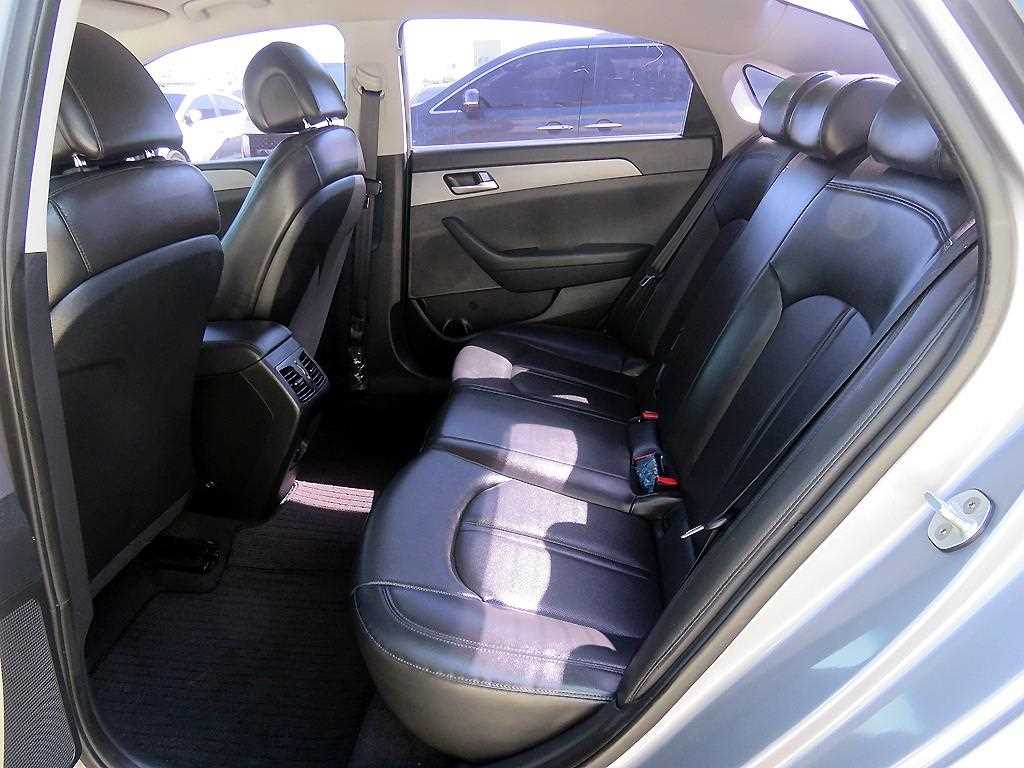 HYUNDAI Sonata - Vista 6