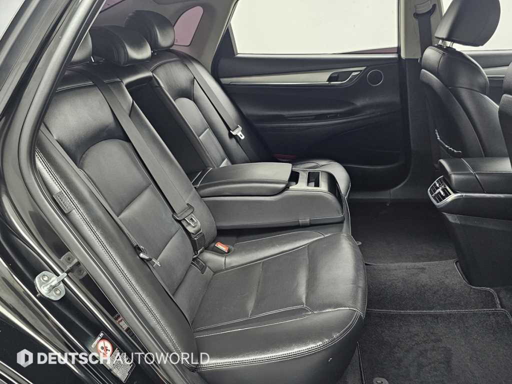 HYUNDAI Grandeur - Vista 12