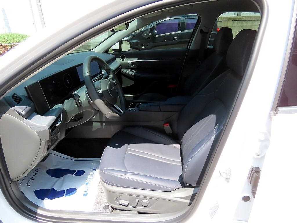 HYUNDAI Sonata - Vista 5