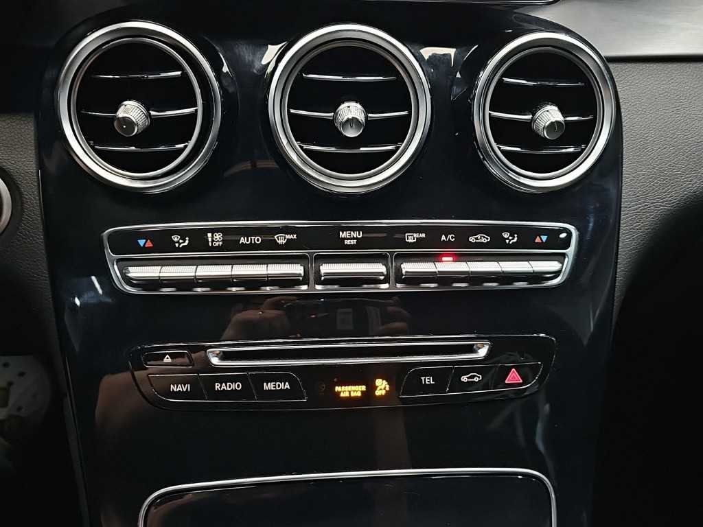 Mercedes Benz GLC Class - Vista 10