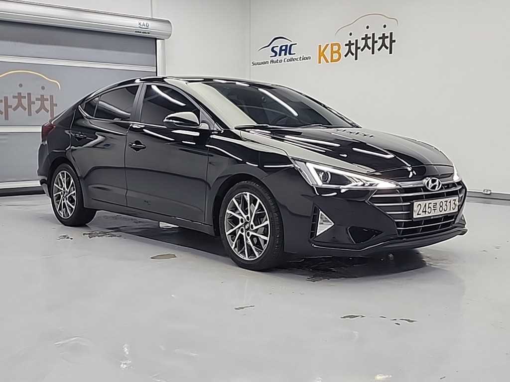 HYUNDAI Avante - Vista 4