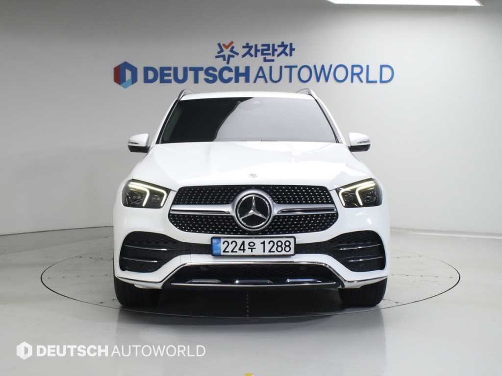 Mercedes Benz GLE Class - Vista 4