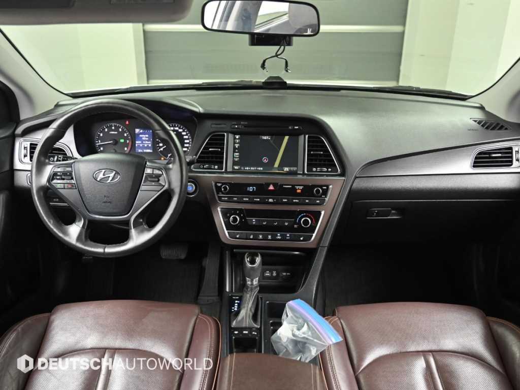 HYUNDAI Sonata - Vista 8