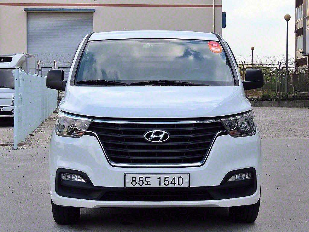 HYUNDAI Starex 2019 Blanco - Importación desde Corea - HF Imports Iquique - Foto 1