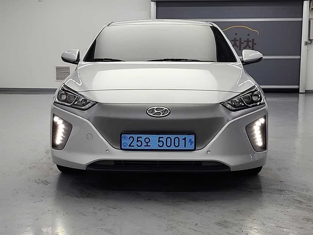 HYUNDAI Ioniq - Vista 3