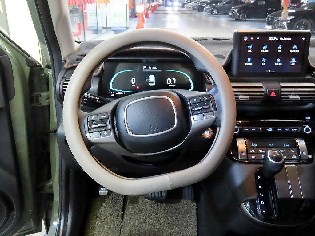 HYUNDAI Casper - Vista 8