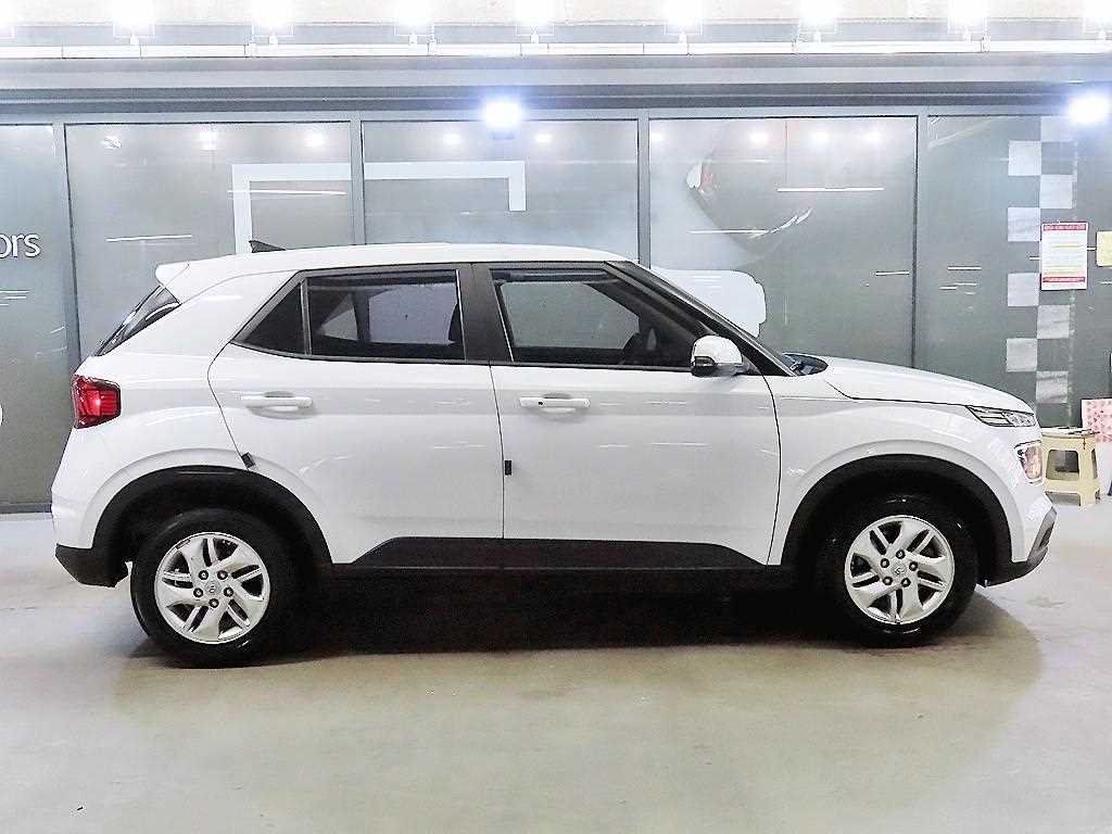 HYUNDAI Venue - Vista 3
