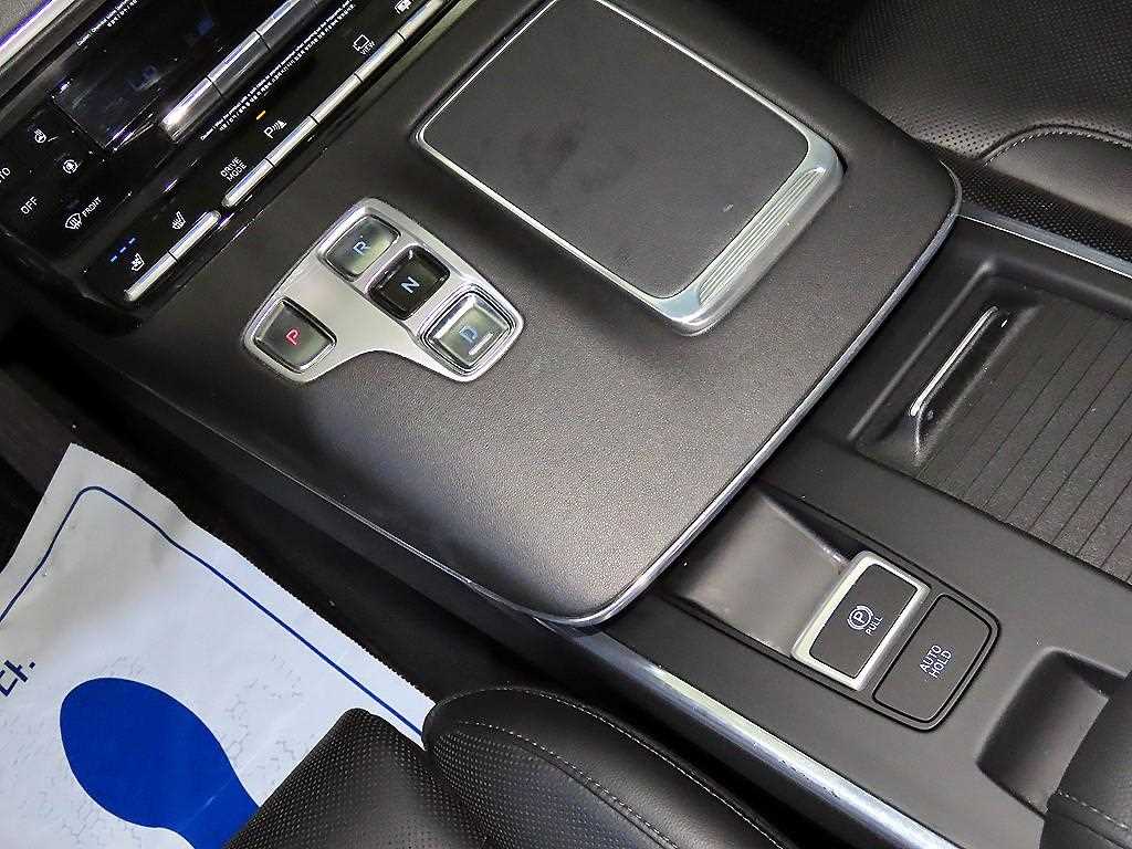 HYUNDAI Grandeur - Vista 12
