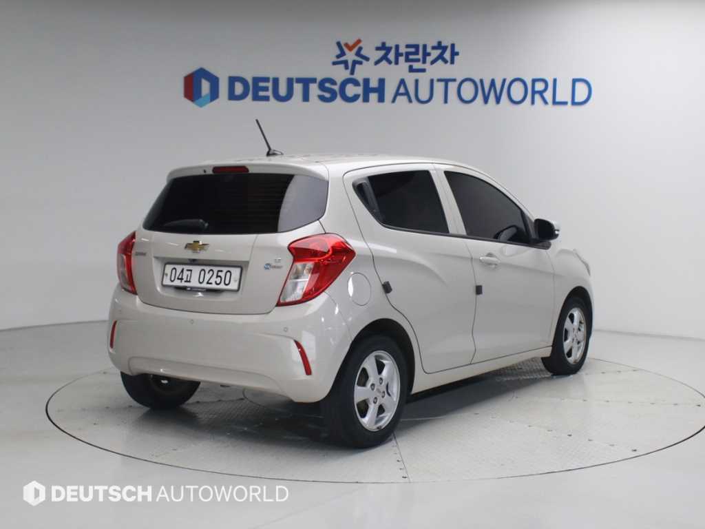 Chevrolet Spark - Vista 3