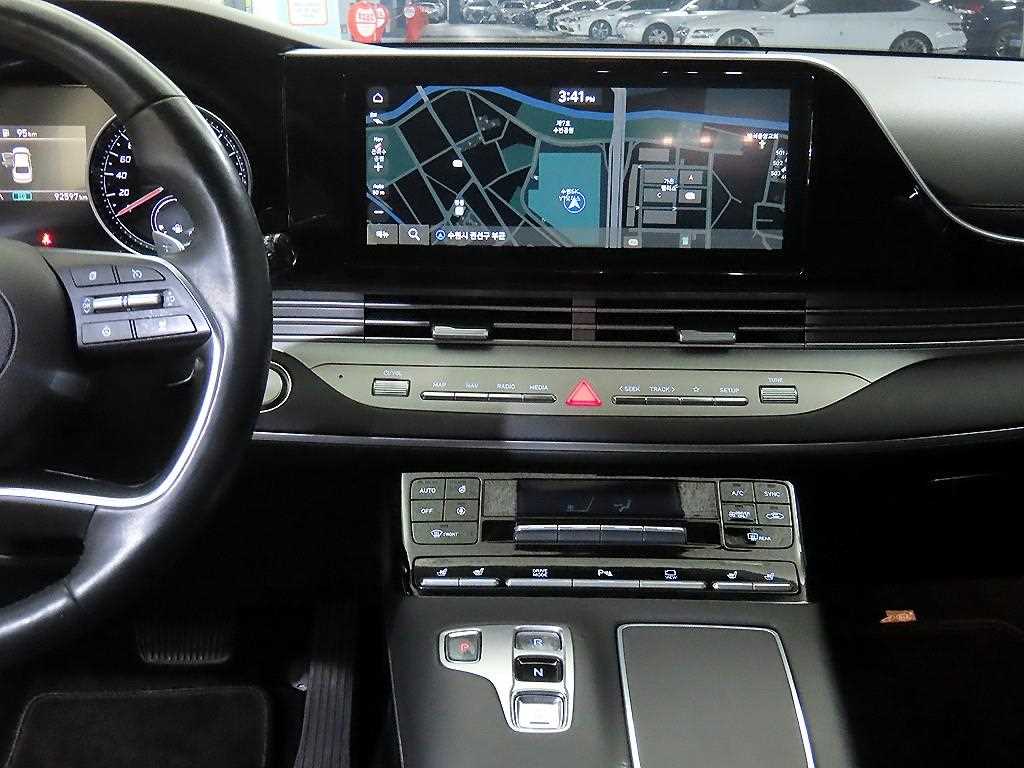 HYUNDAI Grandeur - Vista 11