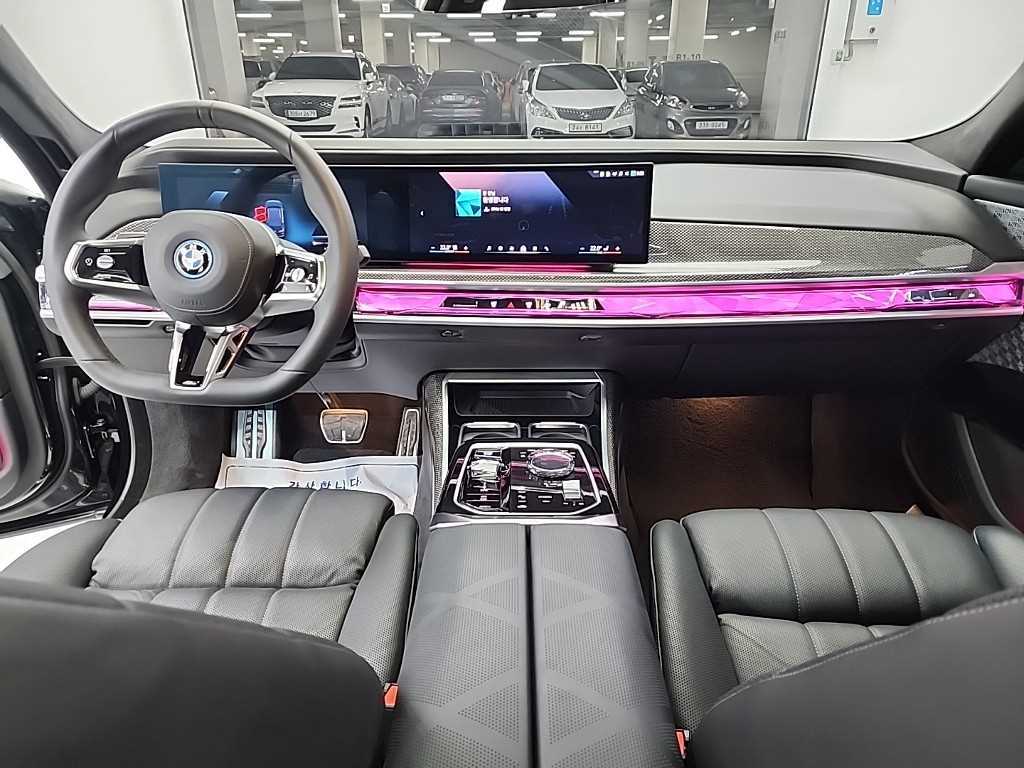 BMW i7 - Vista 7
