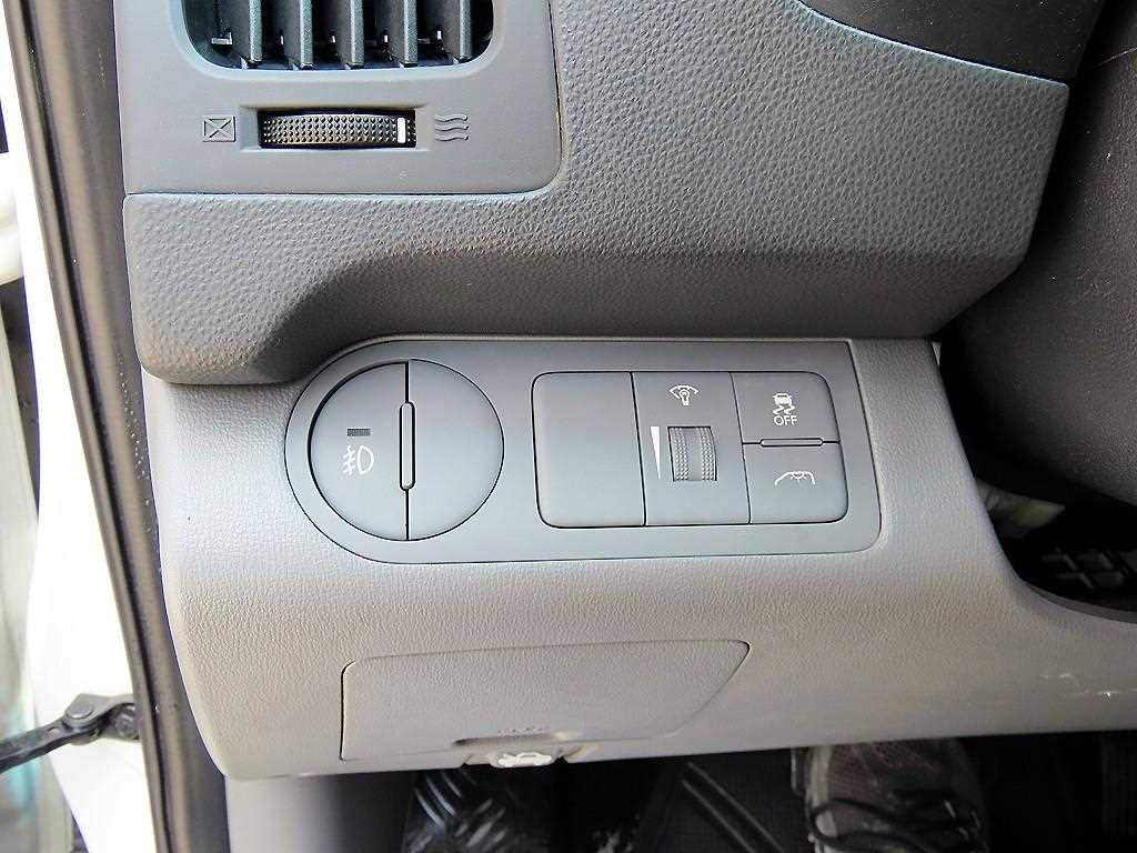 HYUNDAI Starex - Vista 12