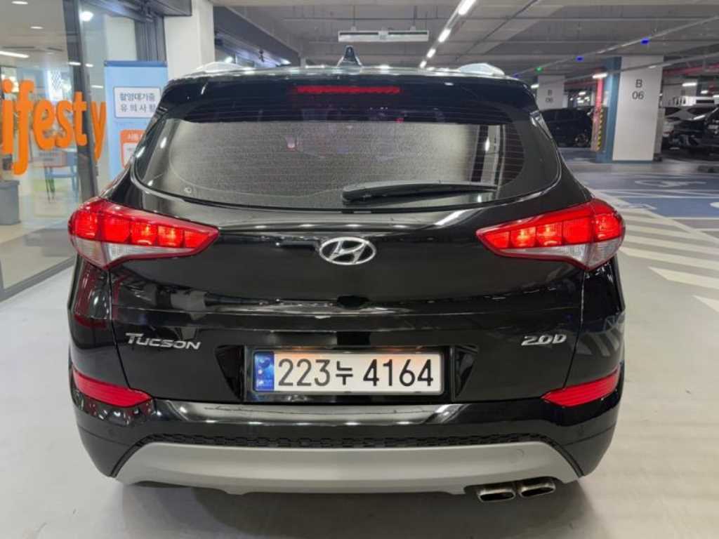 HYUNDAI Tucson - Vista 5