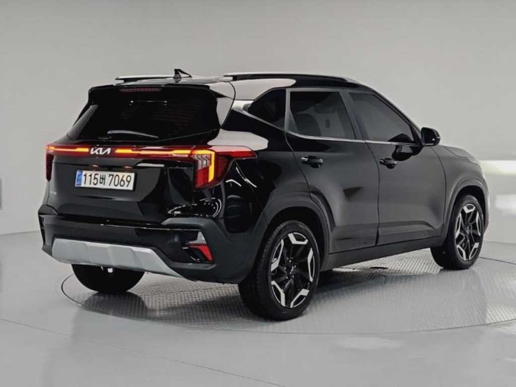 KIA Seltos - Vista 4