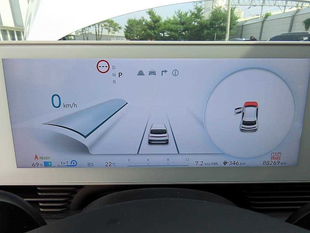 HYUNDAI Ioniq 5 - Vista 9