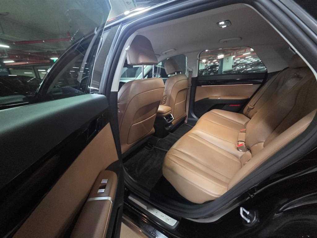 HYUNDAI Grandeur - Vista 11