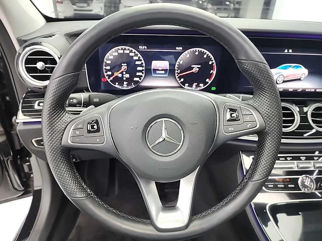 Mercedes Benz E class - Vista 10