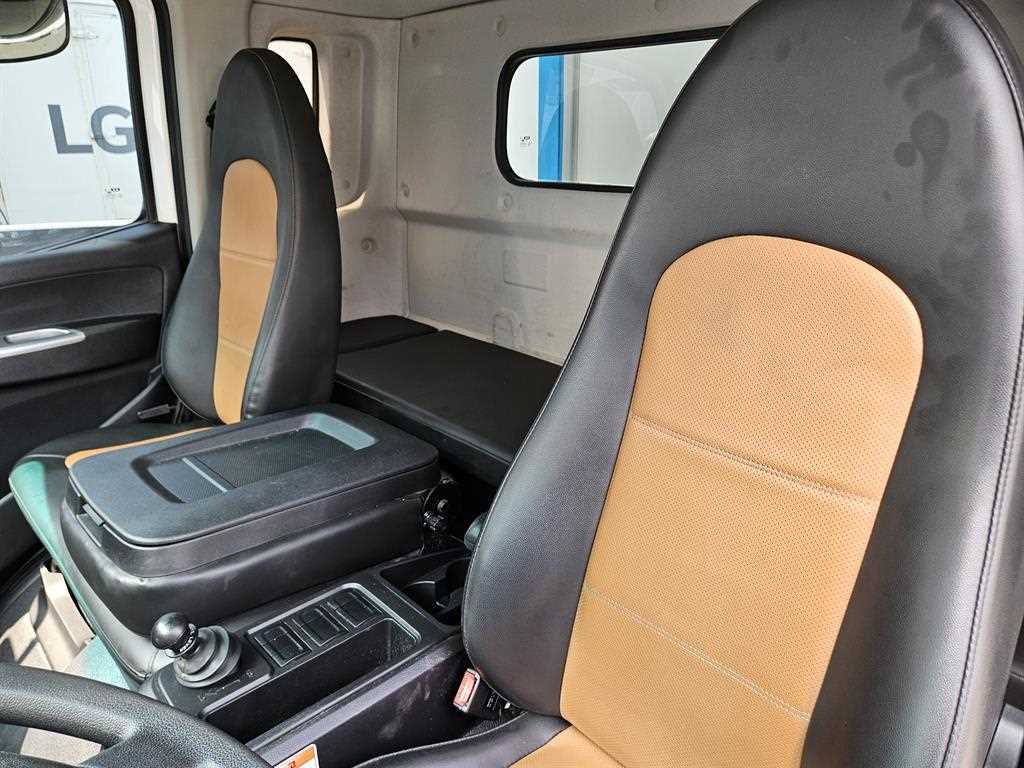 medium and large cargo truck 2022 Blanco - Importación desde Corea - HF Imports Iquique - Foto 16